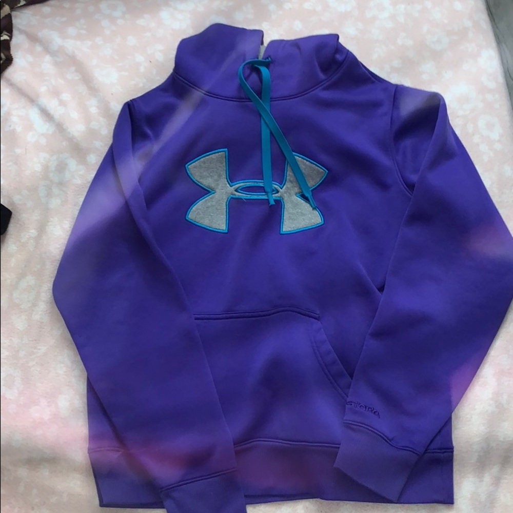 under armor hoodie. perfect condition